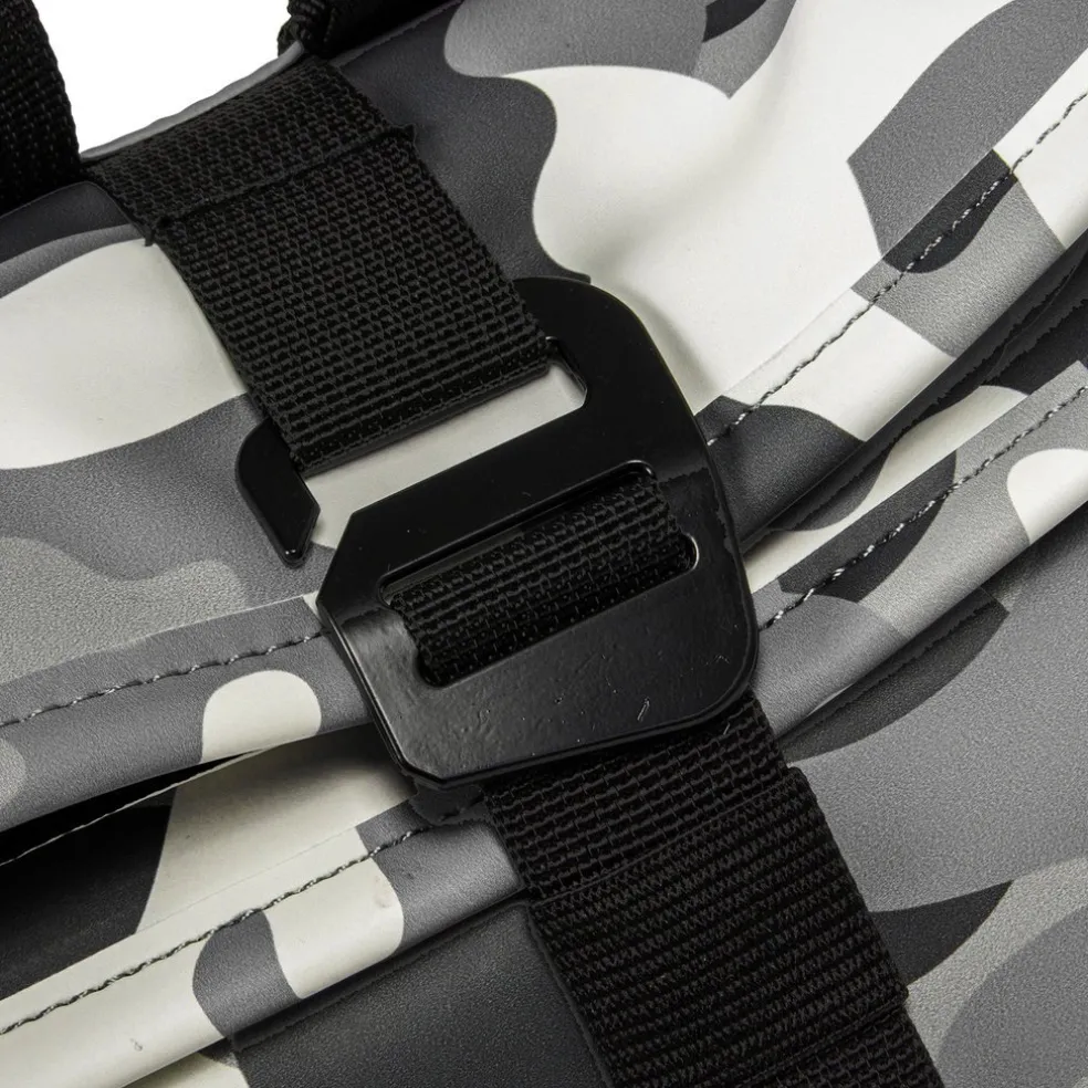New Rebels ® Mart - Rolltop - Rucksack - Camouflage Army Dark - Small II - Rucksack