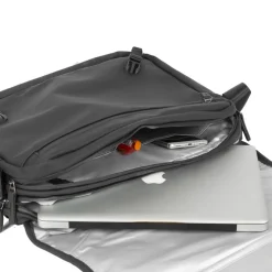 New Rebels ® William - Umhängetasche - Schwarz 10L -  Wasserabweisend