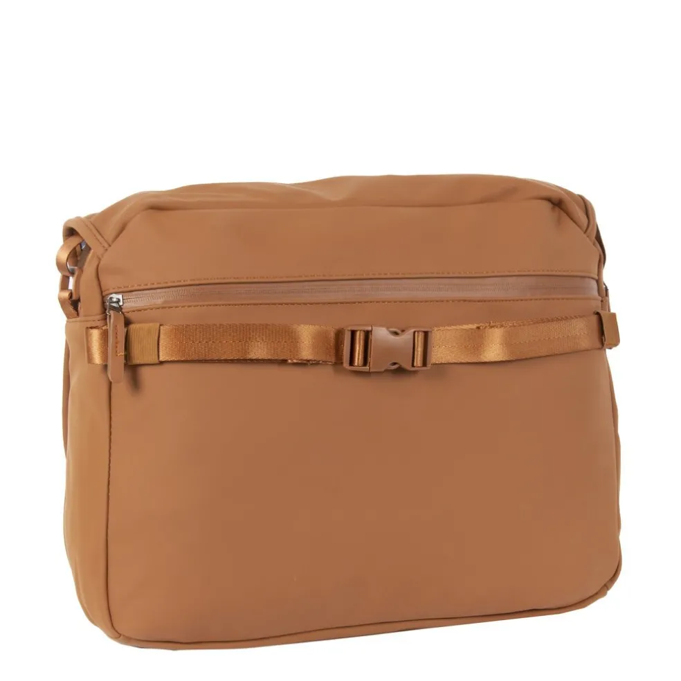 New Rebels ® William - Umhängetasche - Cognac 10L - Wasserabweisend