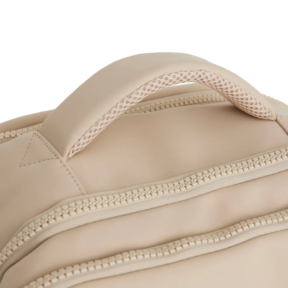 New Rebels Jessi Womby Wochenend-Reisetasche Underseater – 27L Wasserabweisender Kabinenrucksack – 30x20x45 cm Beige