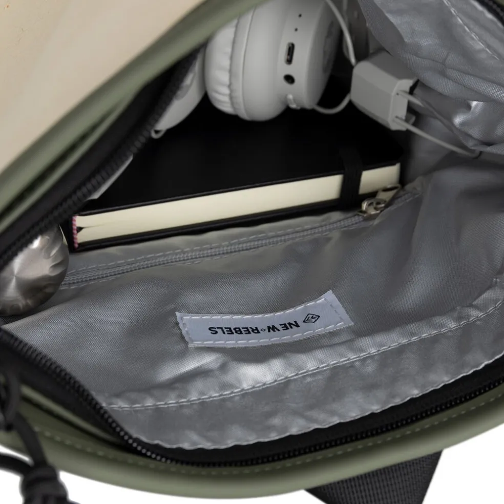 New Rebels Mart Art - Los Angeles Milchmädchen Rolltop-Rucksack