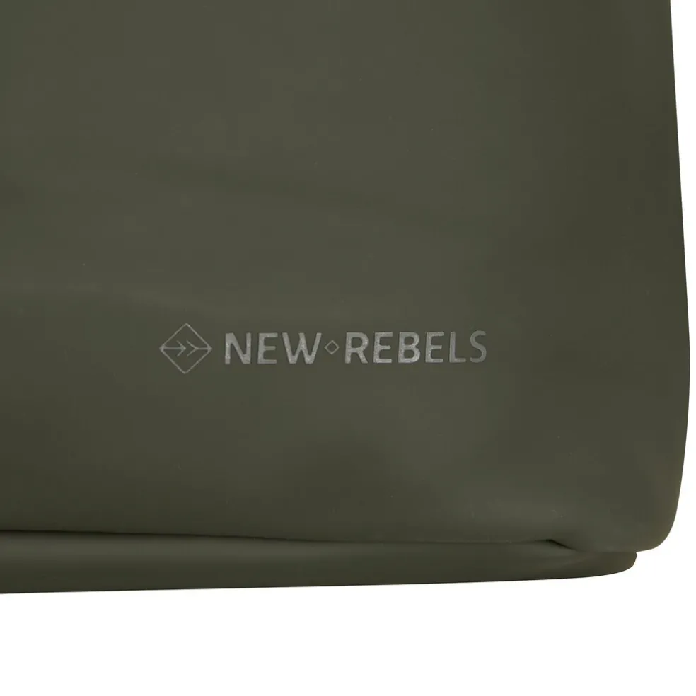 New Rebels Mart Los Angeles Nachtgrün 7L Rolltop Rucksack Wasserabweisend