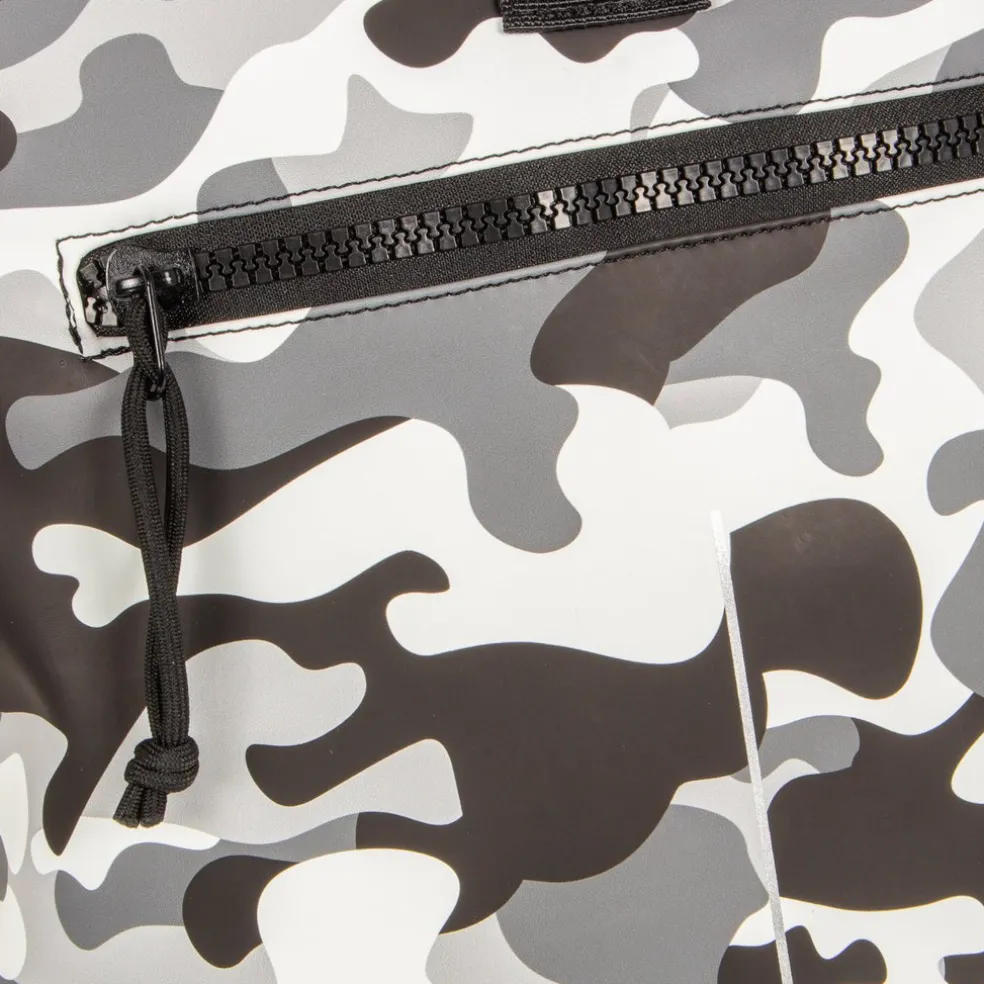 New Rebels Mart New York Camouflage Army 21L Rucksack Rolltop Wasserabweisend Laptop 15.6"