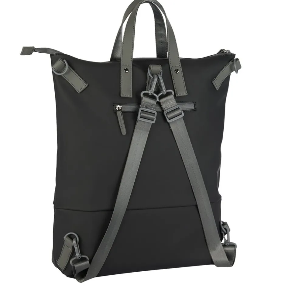New Rebels Matteo Millburn Schwarz 18L Rucksack Shopper Wasserabweisend Laptop 15.6"