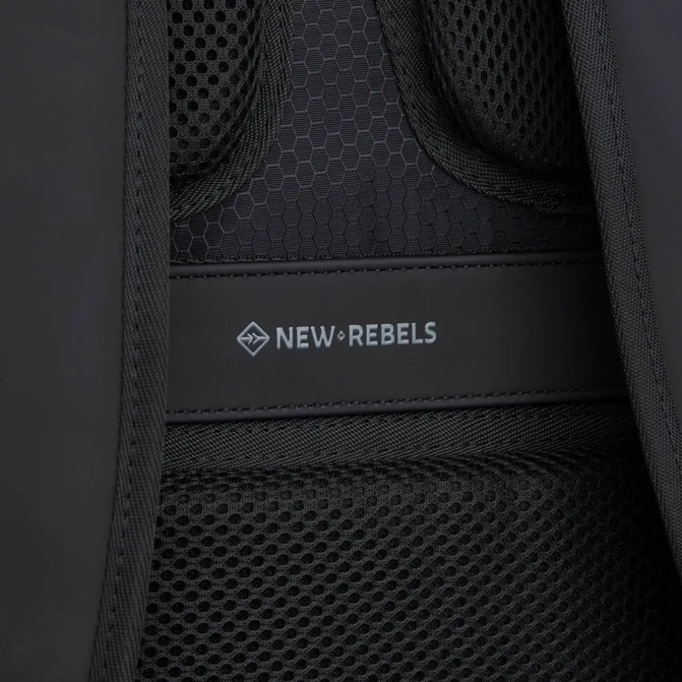 New Rebels Trondheim Windsor Rolltop Rucksack Schwarz